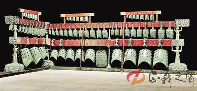 对荆楚文化，我们饱含深情