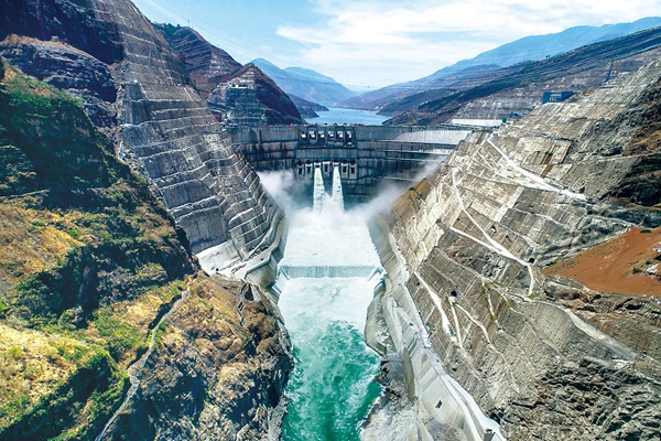 画里有话 | 大国重器 白鹤亮翅