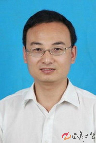 南阳市法制专家咨询委员会委员：赵 建