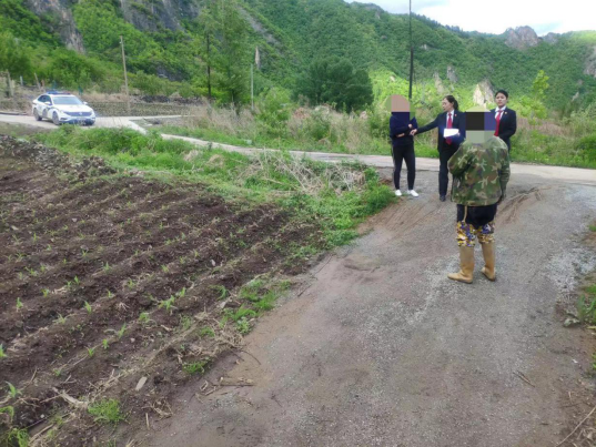 我为群众办实事--法官多跑腿 群众少纠纷