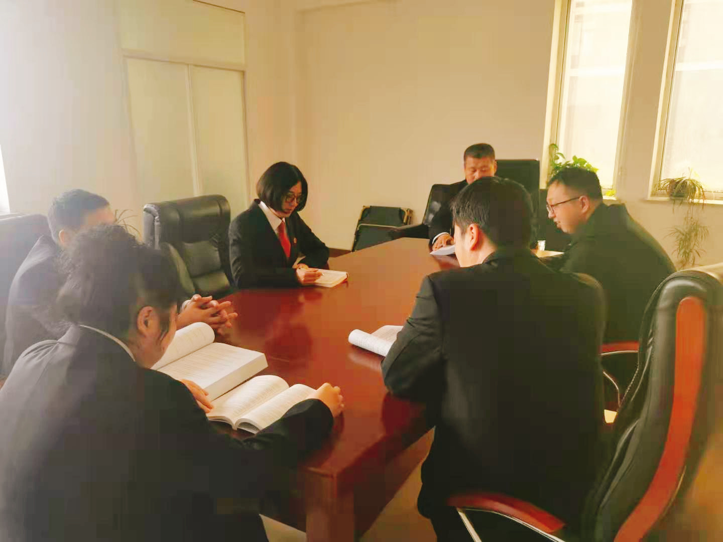 法官干警常充电民事审判得保障