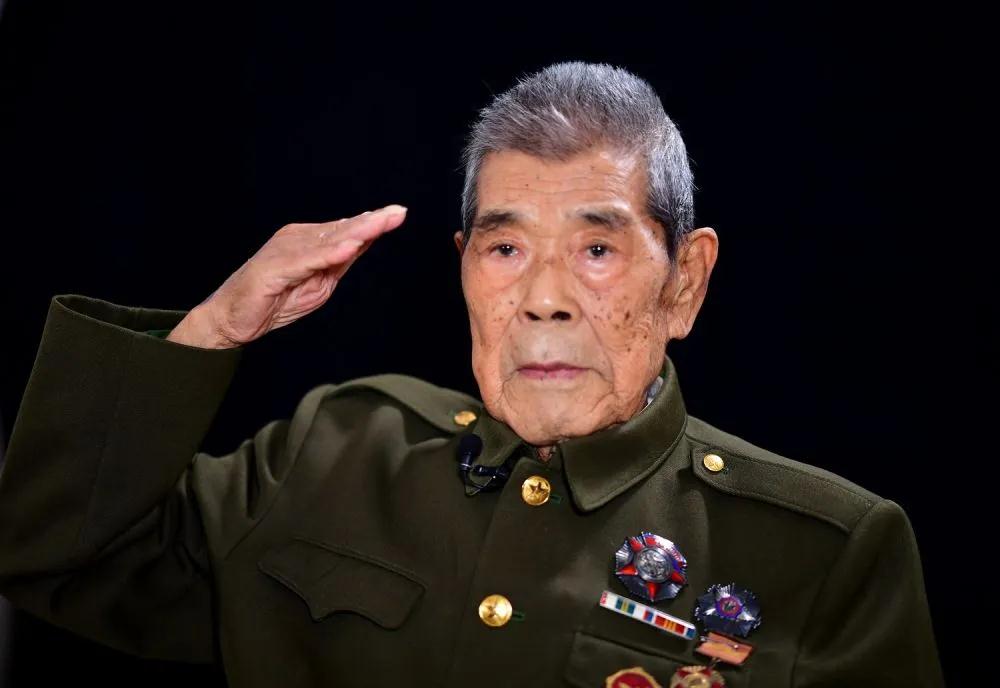 《上甘岭》连长原型，提起苹果就掉泪的老英