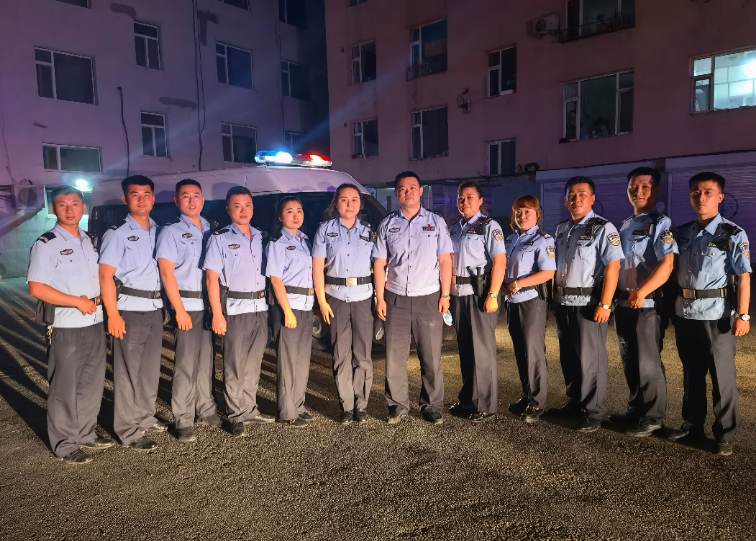 护卫庭审，最美“警色”