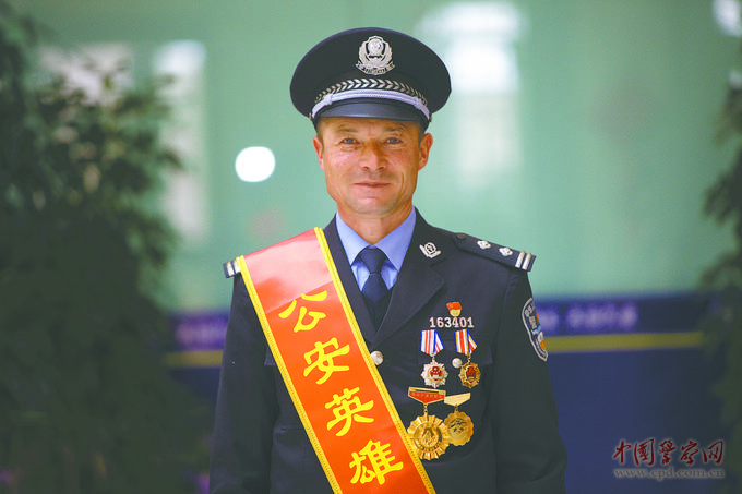 记新疆塔什库尔干塔吉克自治县公安局班迪尔