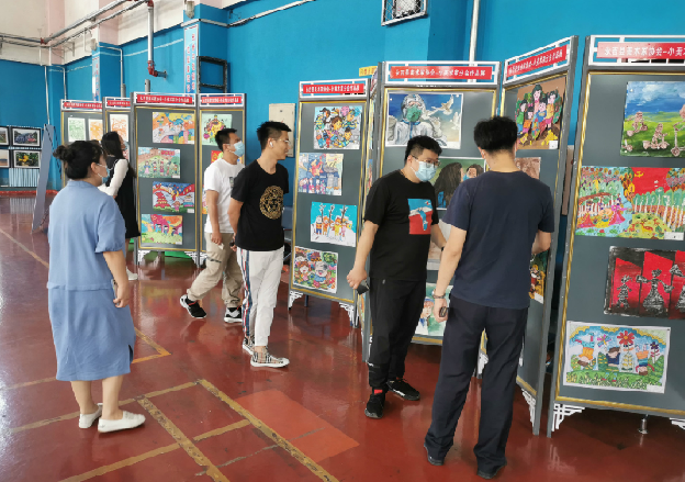 永吉法院组织干警参观 庆祝建党100周年