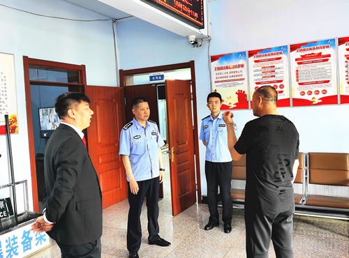 白山市中院法警支队 检查指导抚松法院安保