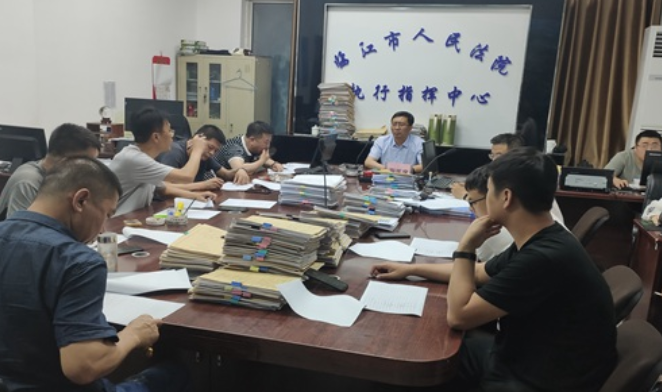 临江法院 深夜执行“不打烊” 执法为民永