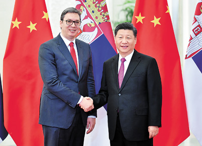 习近平同塞尔维亚总统武契奇通电话