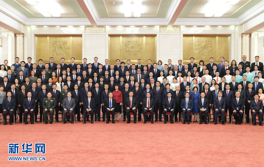 习近平亲切会见中国共产党成立100周年庆