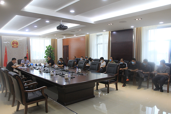 长岭法院召开疫情防控工作会议