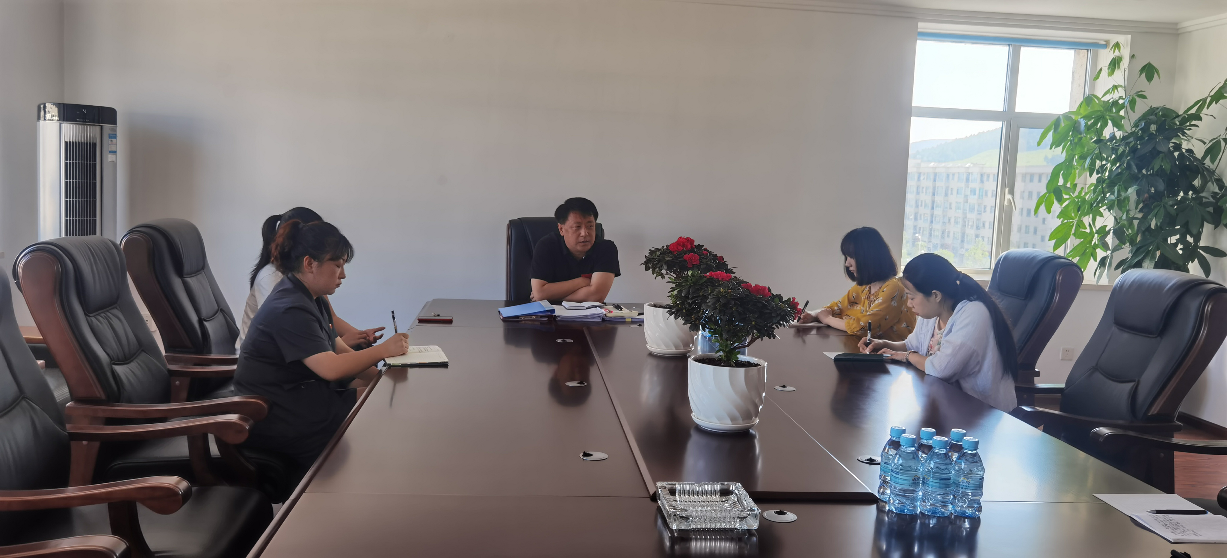 永吉法院： 院长为新法官讲授“入额”第一