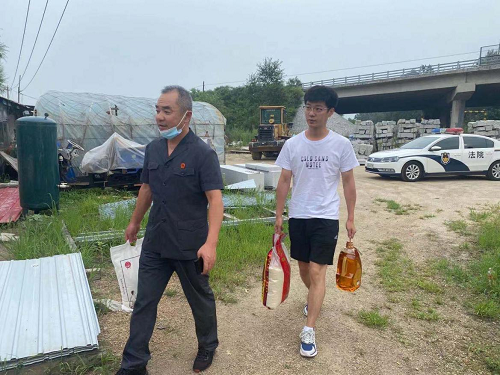 蛟河法院：法官的“刚”与“柔”——办案拍