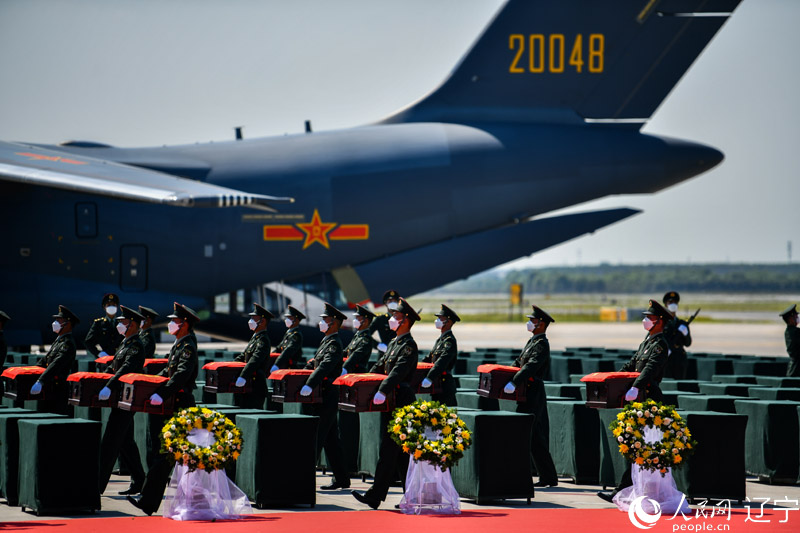 全城致敬 英雄回家