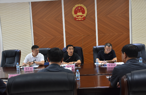 永吉县人大常委会成员张凤波一行 到法院调