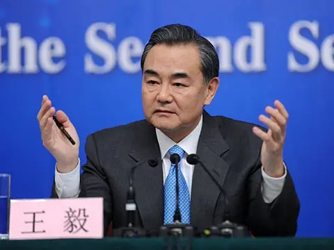 王毅同欧盟外交与安全政策高级代表博雷利共