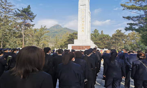 缅怀英烈，铭记历史！ 临江法院干警参加烈