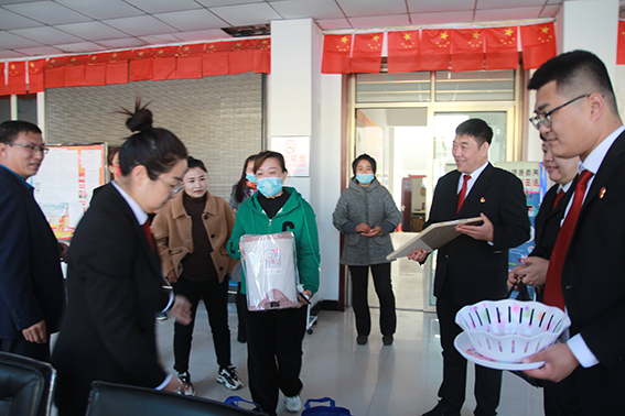 我为群众办实事：帮圆“微心愿” 浓浓暖人