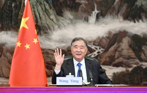 汪洋主席会见泰国国会副主席兼上议院议长蓬