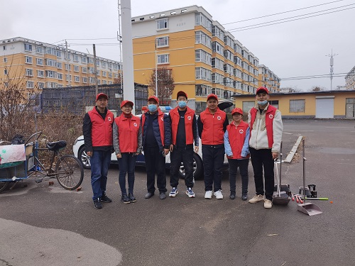 我为群众办实事——蛟法干警冬季社区清扫系