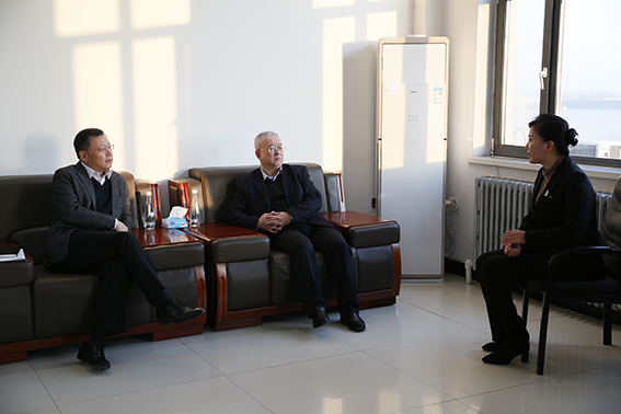 省高院副院长赵东巍来松走访代表委员 征求