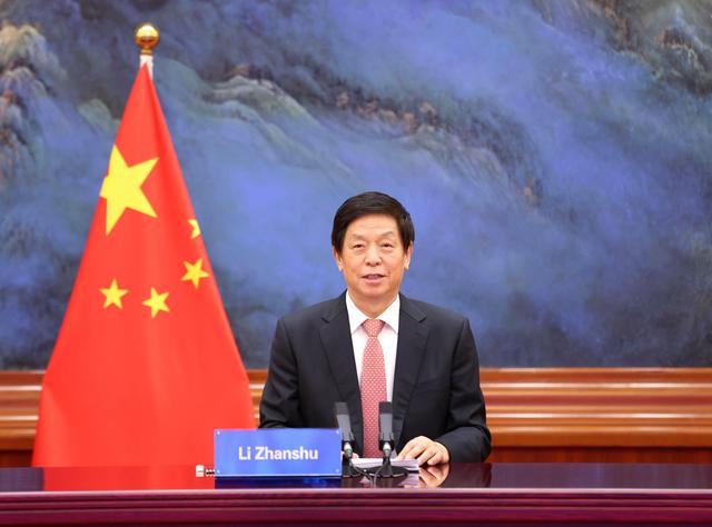 栗战书同秘鲁国会主席阿尔瓦举行会谈