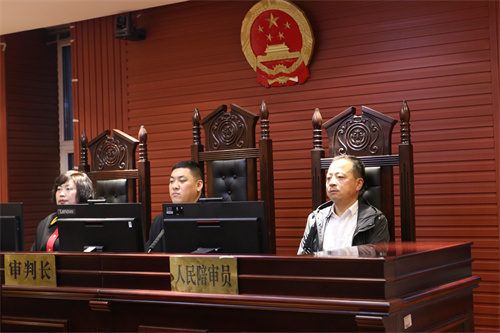 “拥警模范”张玉友