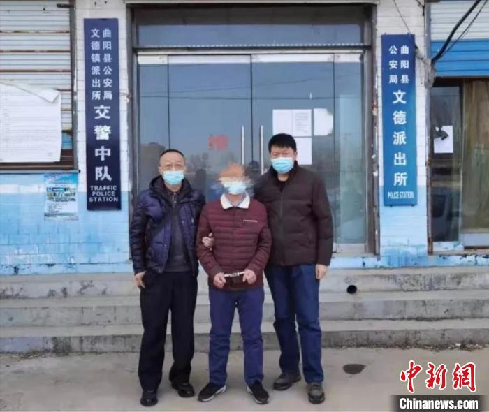 涉案达1.1亿 内蒙古警方规劝一嫌疑人投