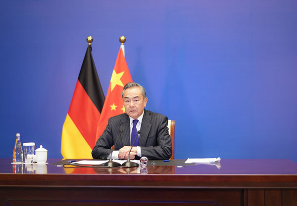 王毅同德国外长贝尔伯克举行视频会晤