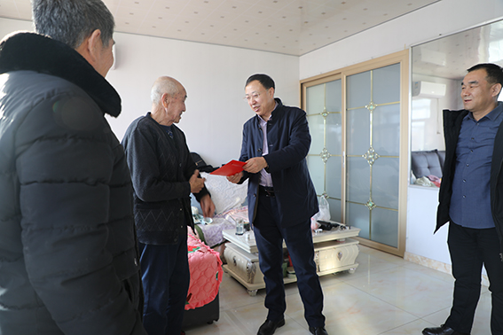 宁江法院开展新春慰问活动