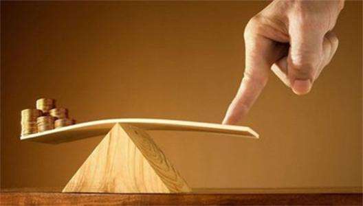 娄飞鹏：保持宏观杠杆率总体稳定