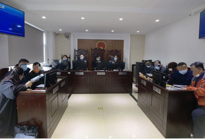 开启新征程，敲响行政审判第一槌