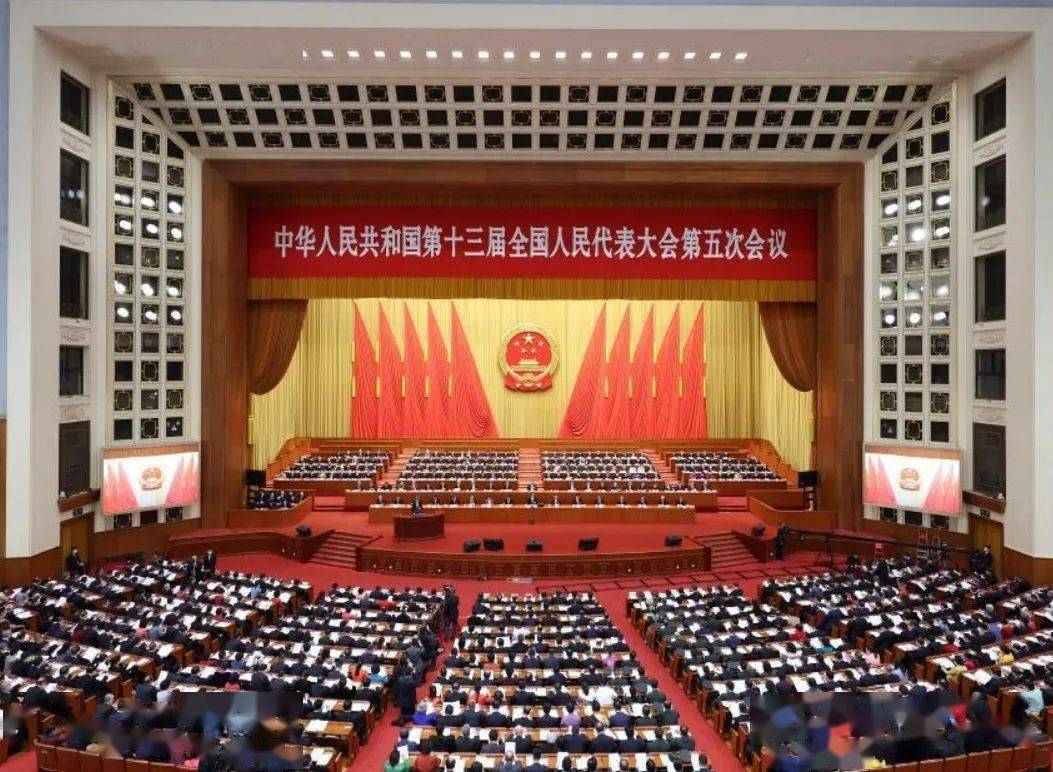 政府工作报告里的这些话，暖心又给力 