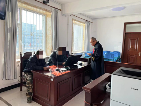 法官细心解纷 当事人握手言和