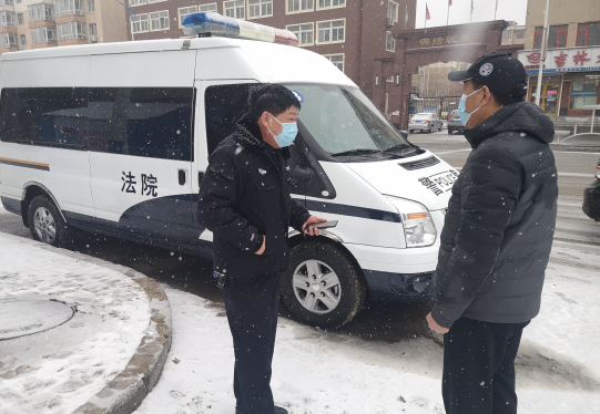 永吉法院： 隔离群众有困难 法院政委来帮