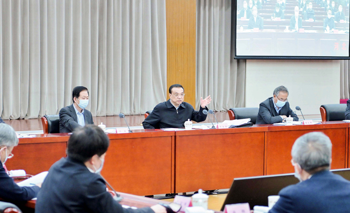李克强考察农业农村部并主持召开座谈会