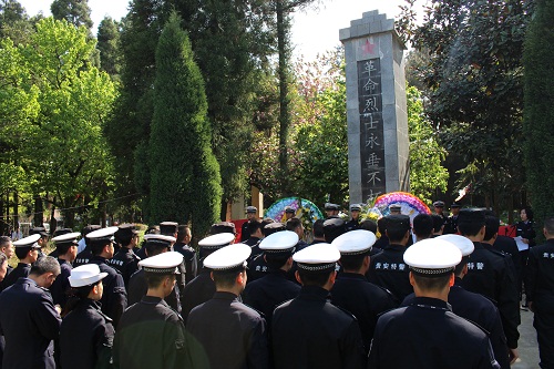 全国公安机关大力弘扬公安英烈精神，汲取奋