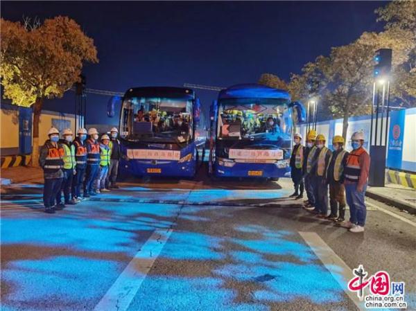 “四叶草”将建成上海最大方舱医院 中建二