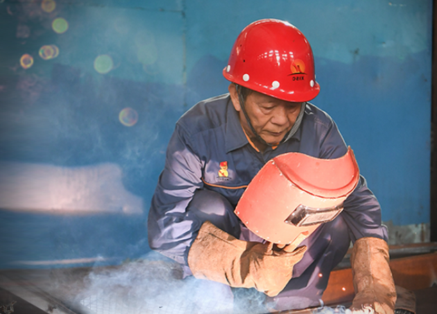 习近平关心关怀劳动者的故事