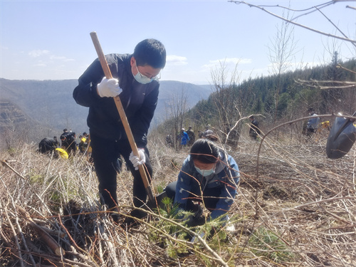 建法治生态 育绿水青山 ——长白法院开展