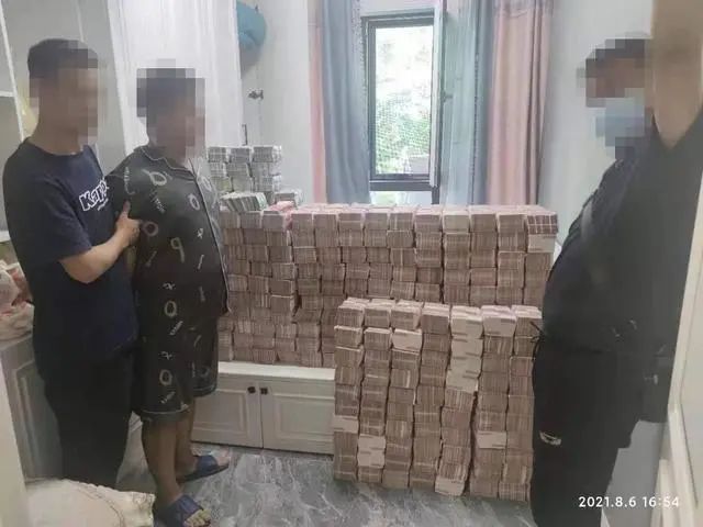 敛财8.53亿元，这个“成功”创业团队已