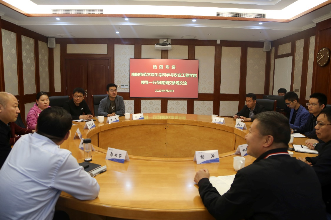 杨涛一行赴西峡县开展“访企拓岗促就业”工