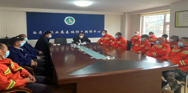 白石山林区基层法院“七走进”之普法宣讲进