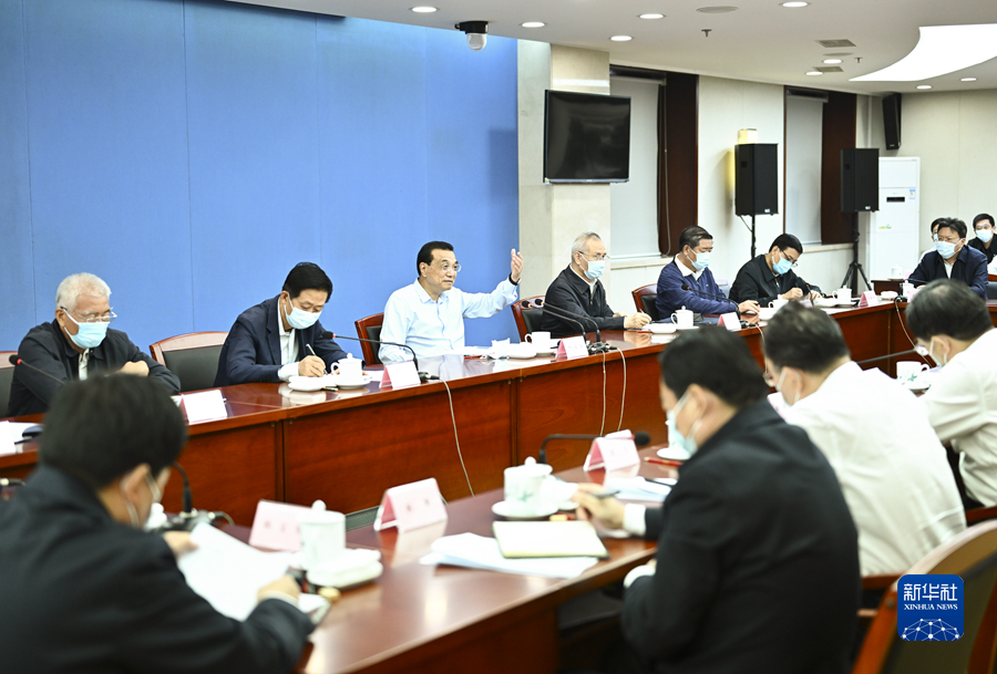 李克强考察交通运输部并主持召开座谈会