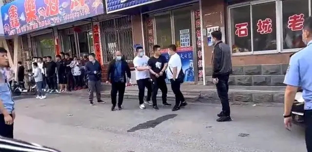 河北省公安厅通报“唐山烧烤店打人事件”侦