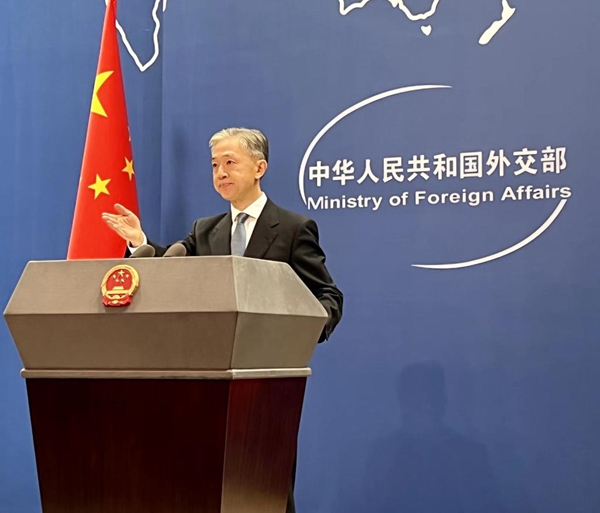 外交部：希望日方认真汲取历史教训，坚持走