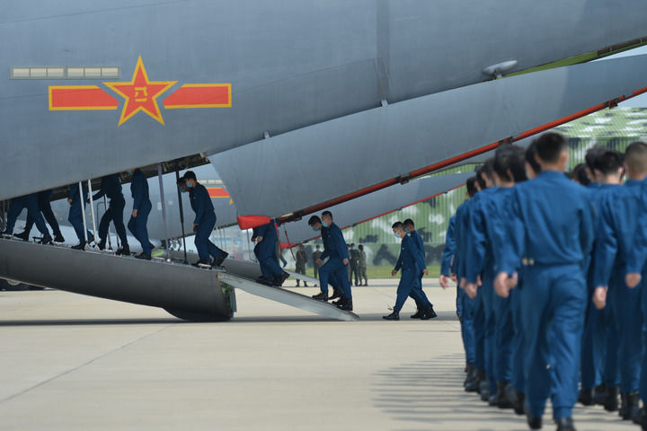 空军2022年度招飞工作圆满结束 首次派