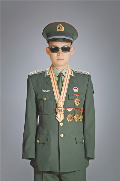 “八一勋章”获得者先进事迹