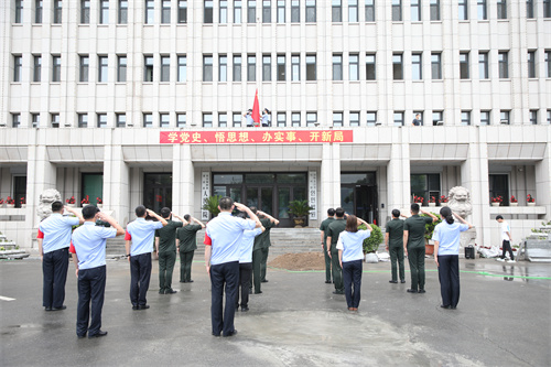 开展“八一”建军95周年庆祝活动