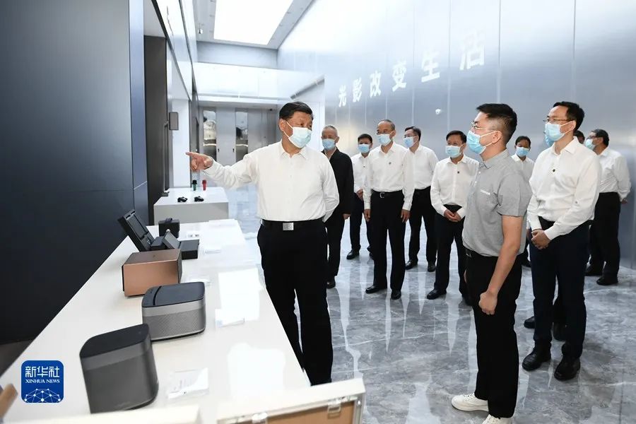 习近平：保持战略定力，坚定做好自己的事