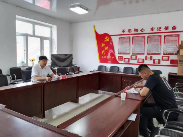 谈心谈话送温暖 激发斗志促振兴